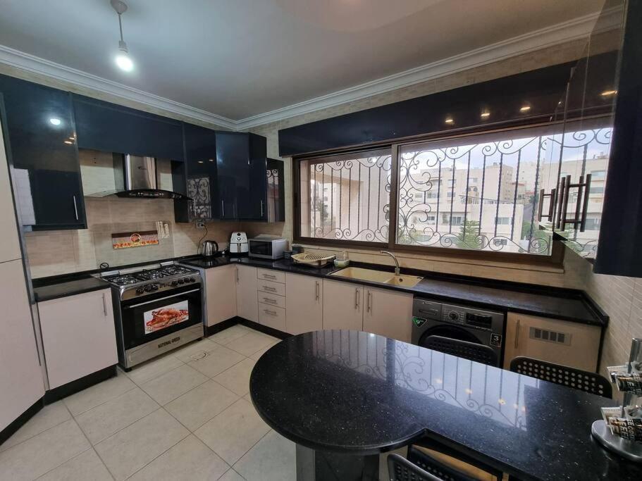 Deir Ghbar 3 Rooms Apart Ammán Kültér fotó
